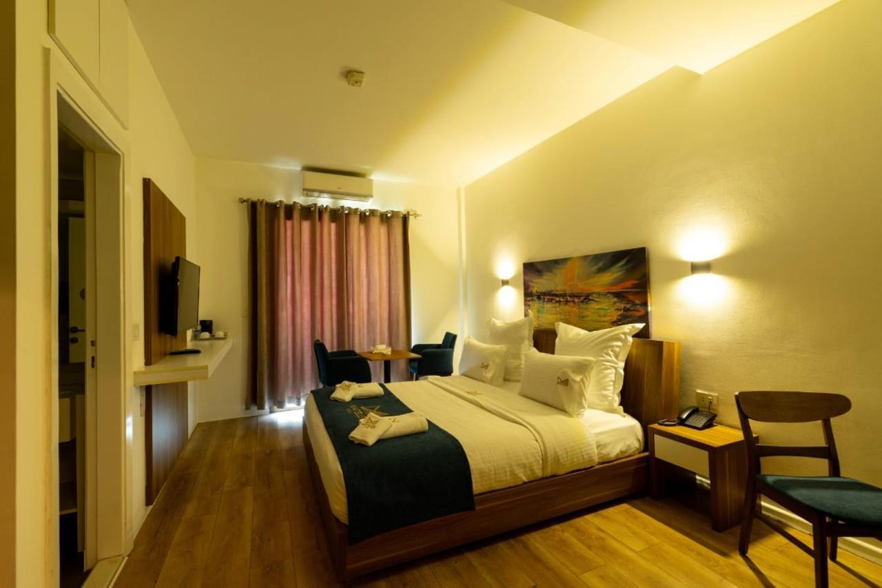 Mateus Hotel & Pool Jounieh Exterior photo